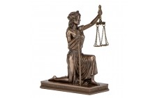 Статуетка настільна Veronese Богиня правосуддя Феміда 17х13х8 см 78052A1